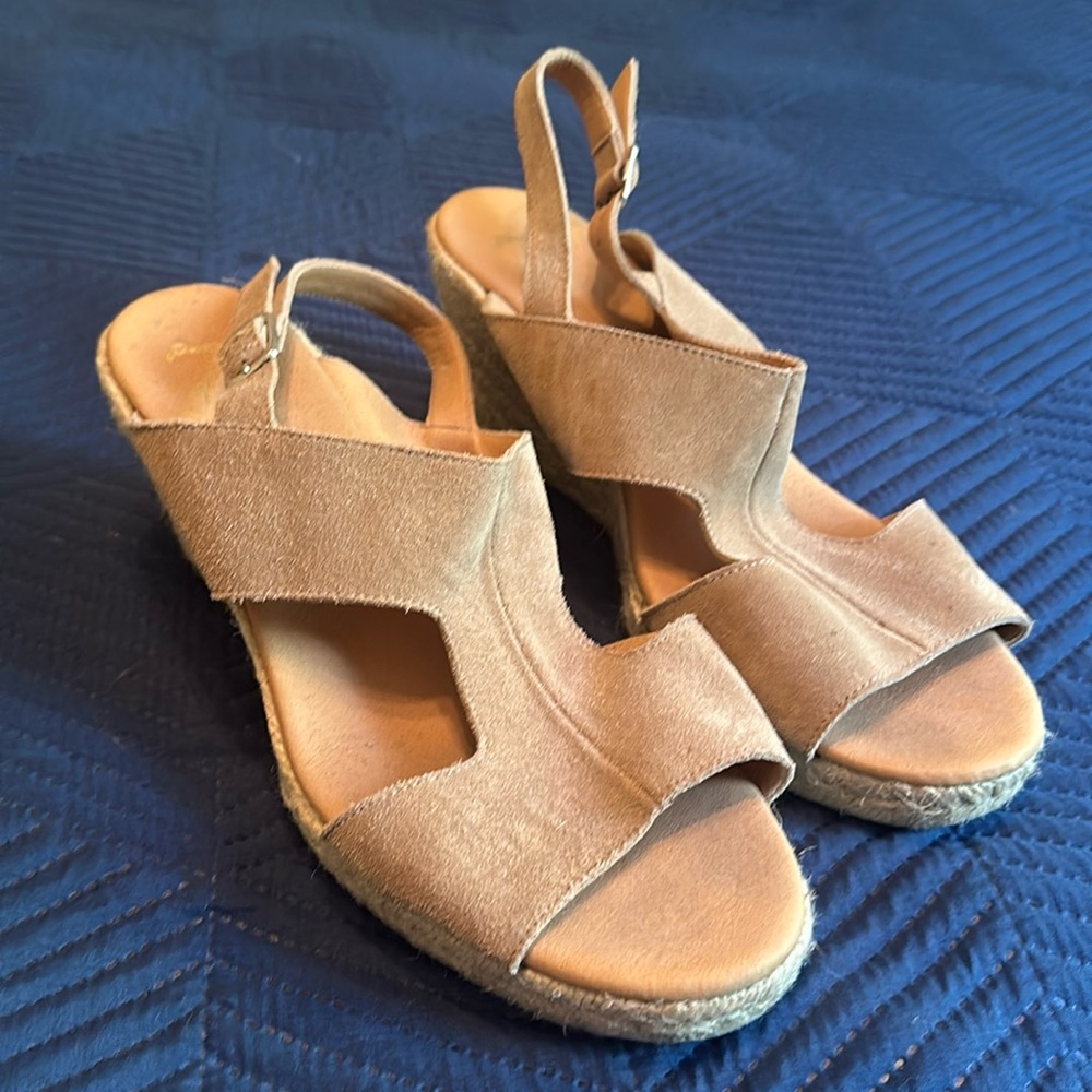 Apaseare Cream sandal heels